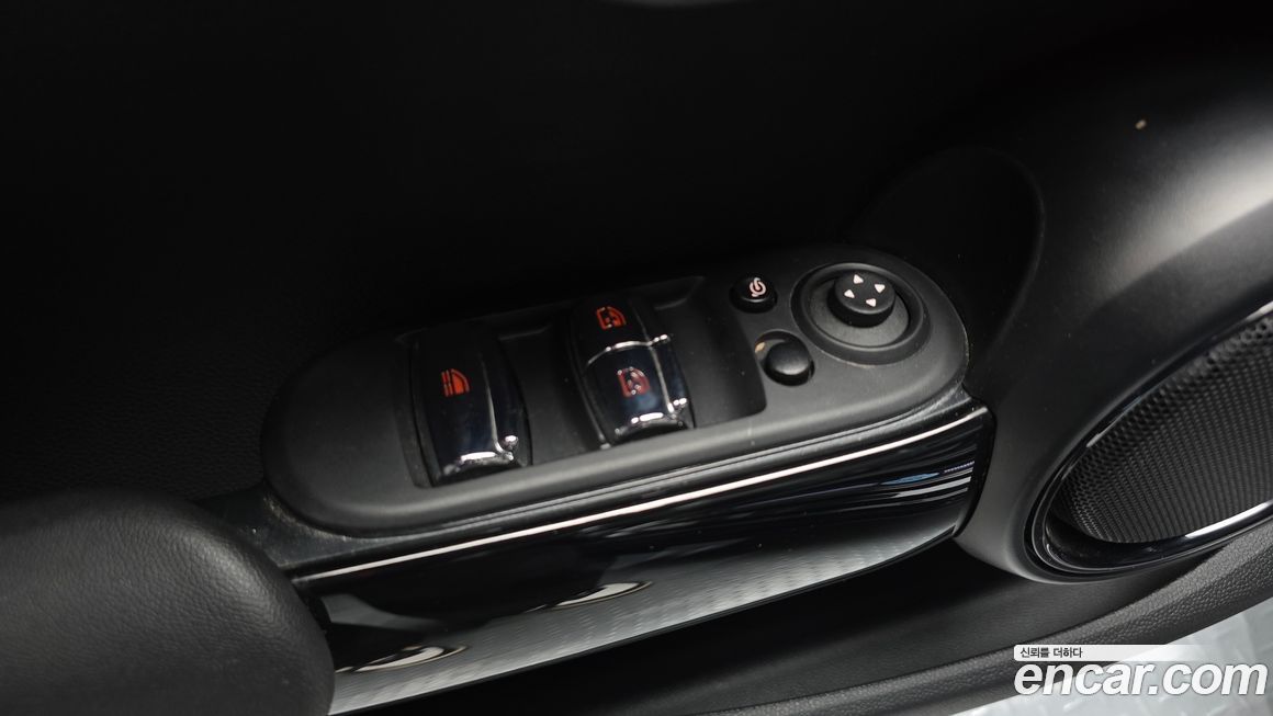 Mini Cooper Convertible 2024