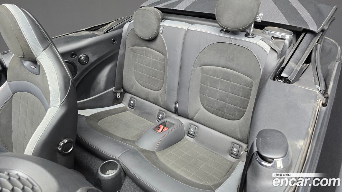 Mini Cooper Convertible 2024