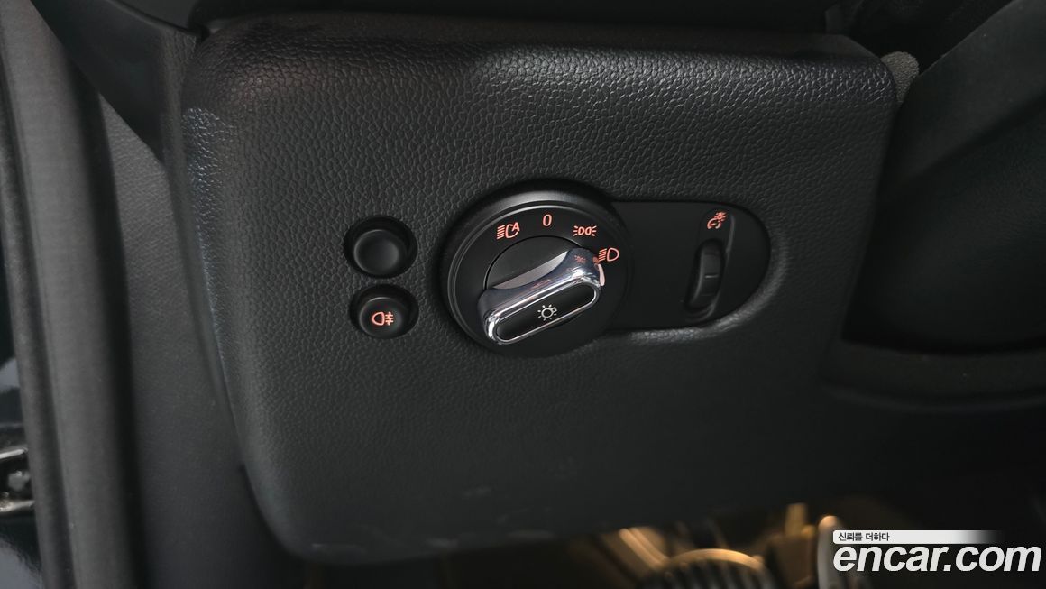 Mini Cooper Convertible 2024