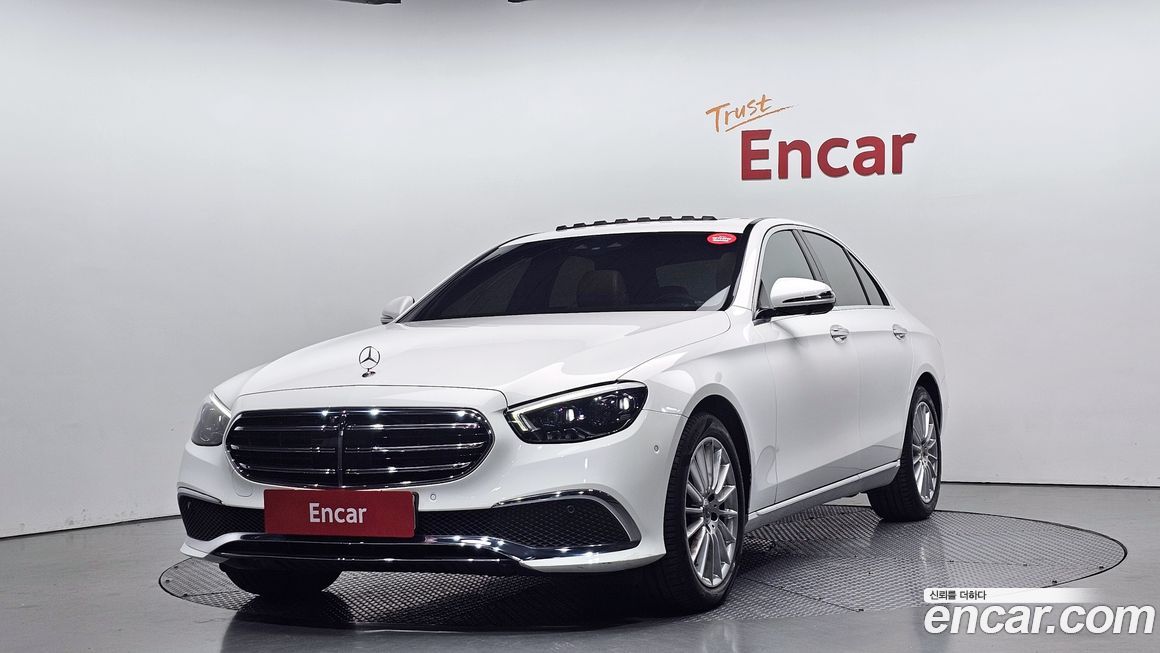 Mercedes-Benz E-Class 2022