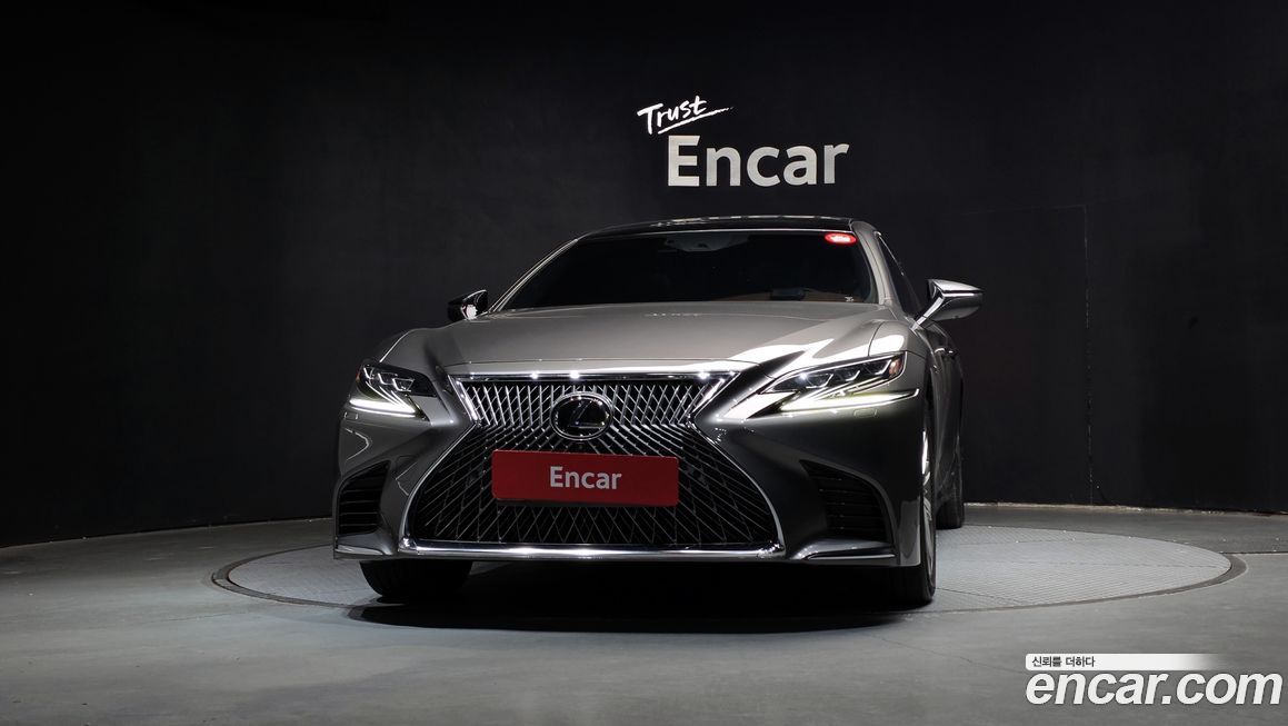Lexus LS 2018