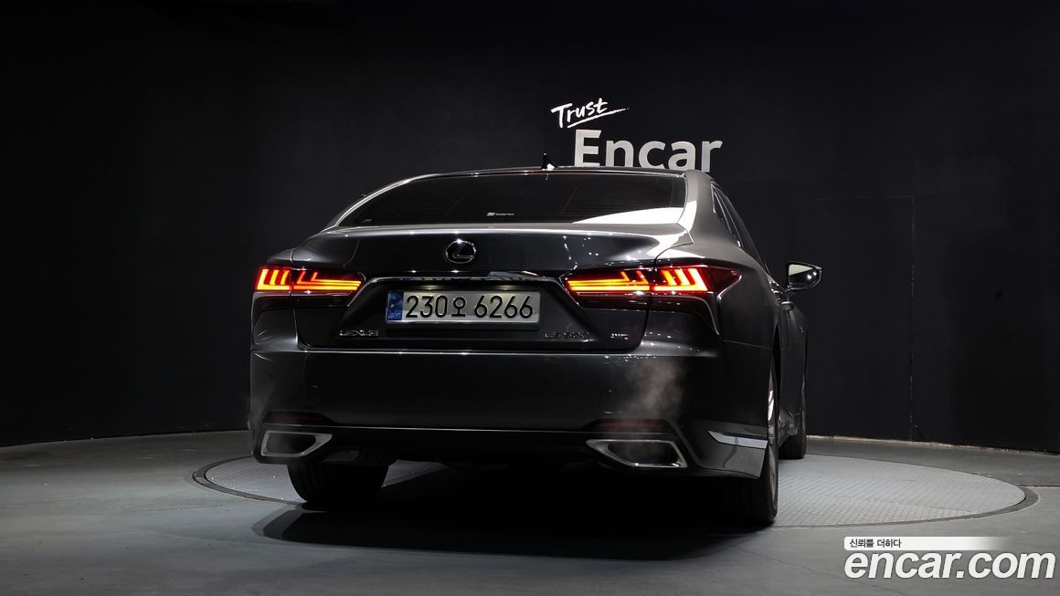 Lexus LS 2018