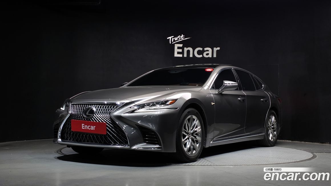 Lexus LS 2018