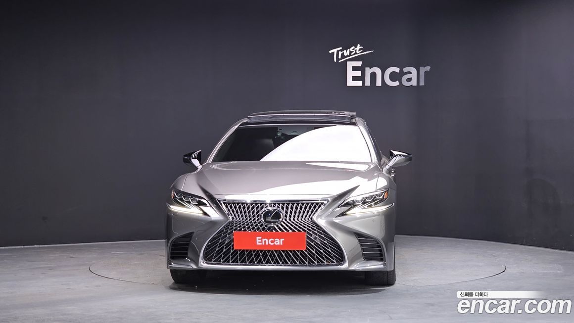 Lexus LS 2018