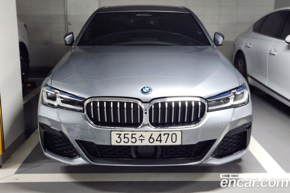 BMW 5-Series 2023