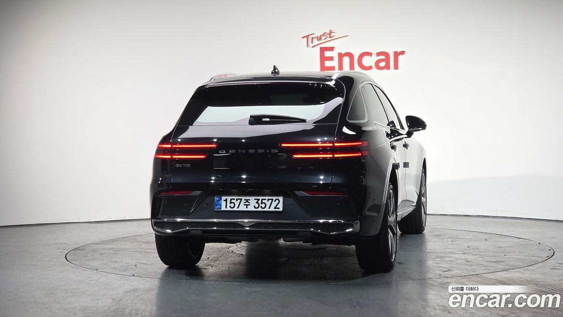 Genesis GV70 2025