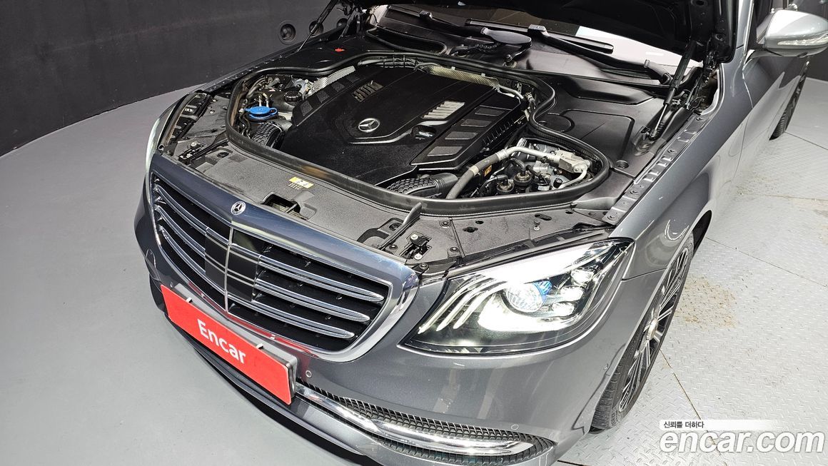 Mercedes-Benz S-Class 2020