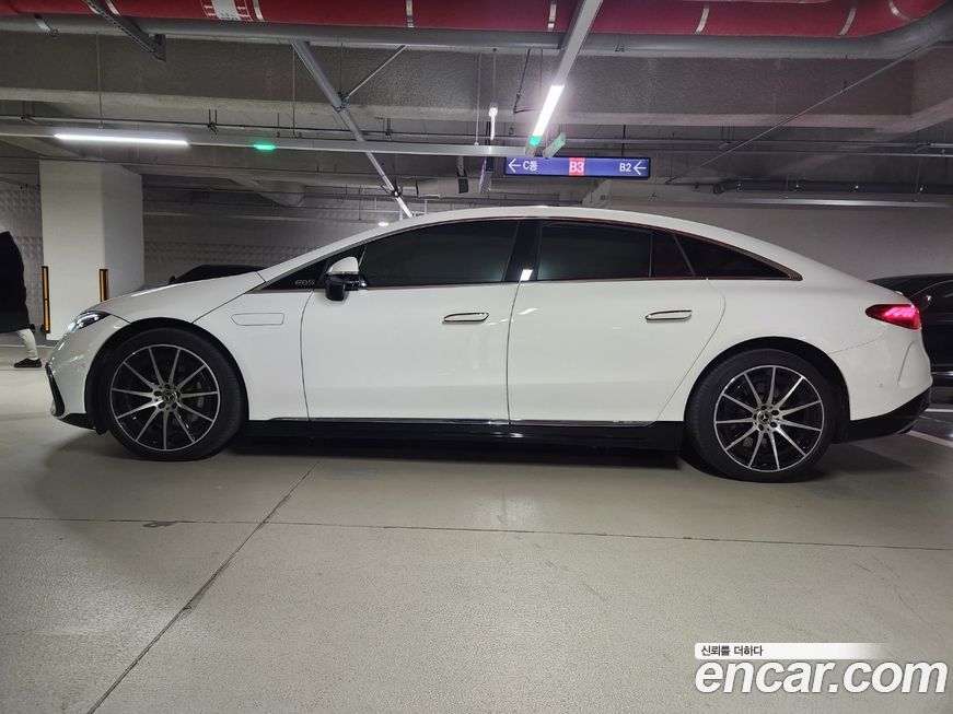 Mercedes-Benz EQS 2023