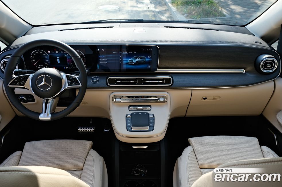 Mercedes-Benz V-Class 2025