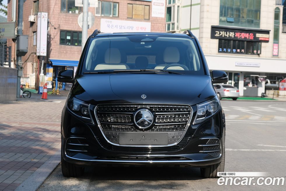 Mercedes-Benz V-Class 2025
