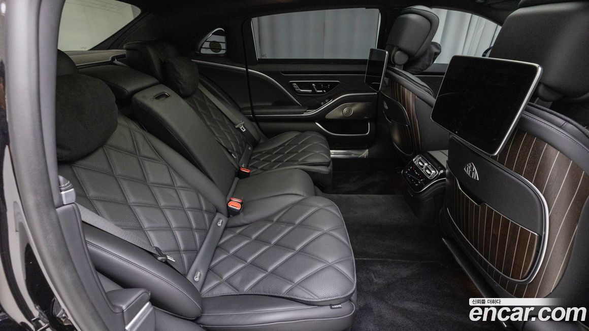 Mercedes-Benz S-Class 2023