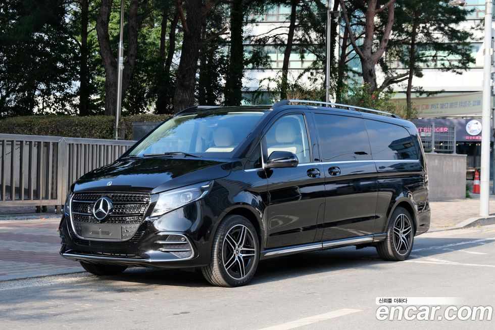 Mercedes-Benz V-Class 2025