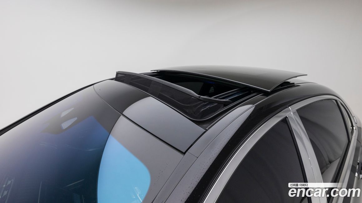 Mercedes-Benz S-Class 2023