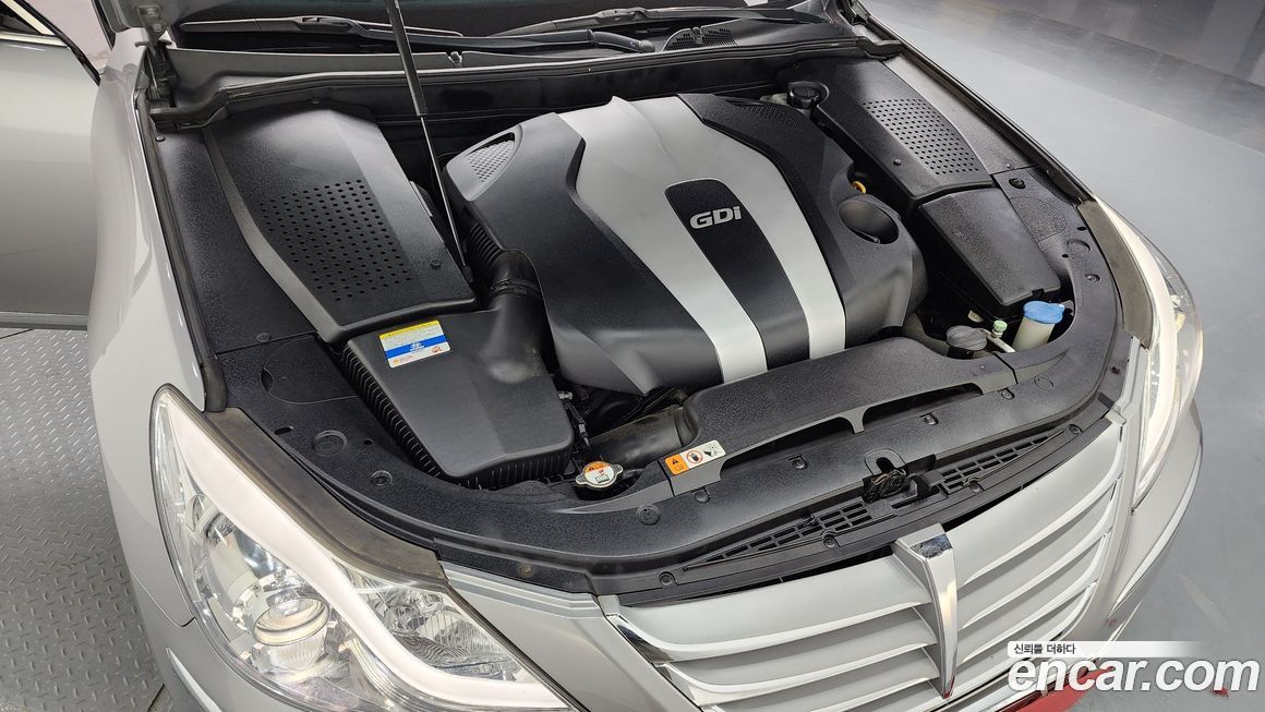 Hyundai Genesis 2012