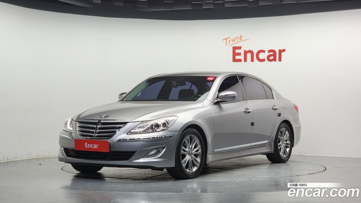Hyundai Genesis 2012