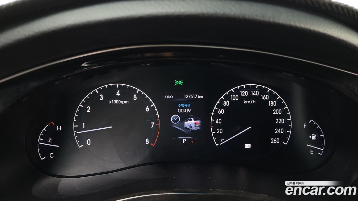 Hyundai Genesis 2012