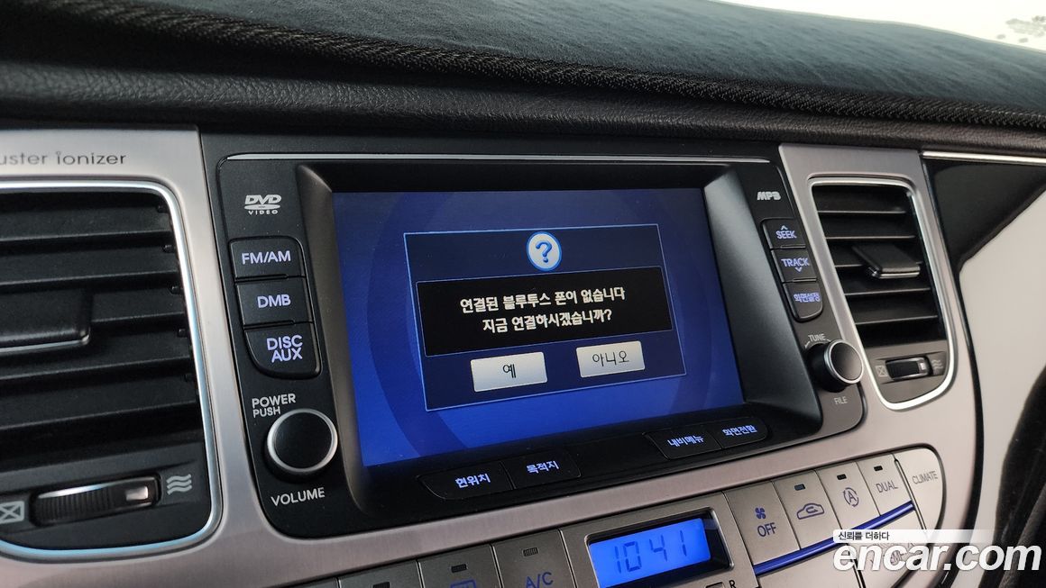 Hyundai Genesis 2012