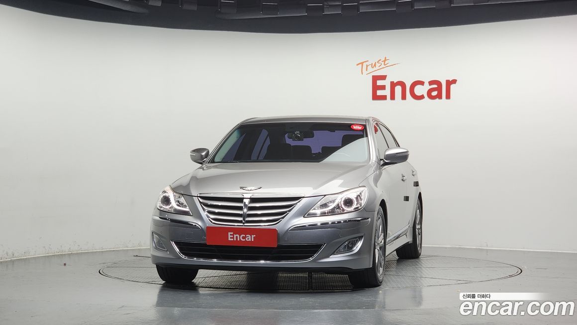 Hyundai Genesis 2012