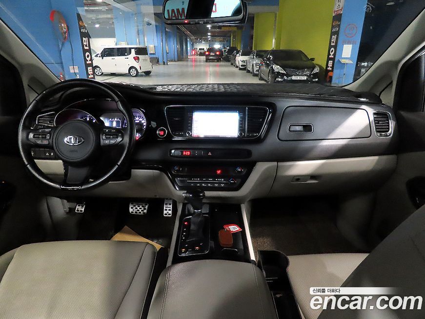 Kia Canival 2015