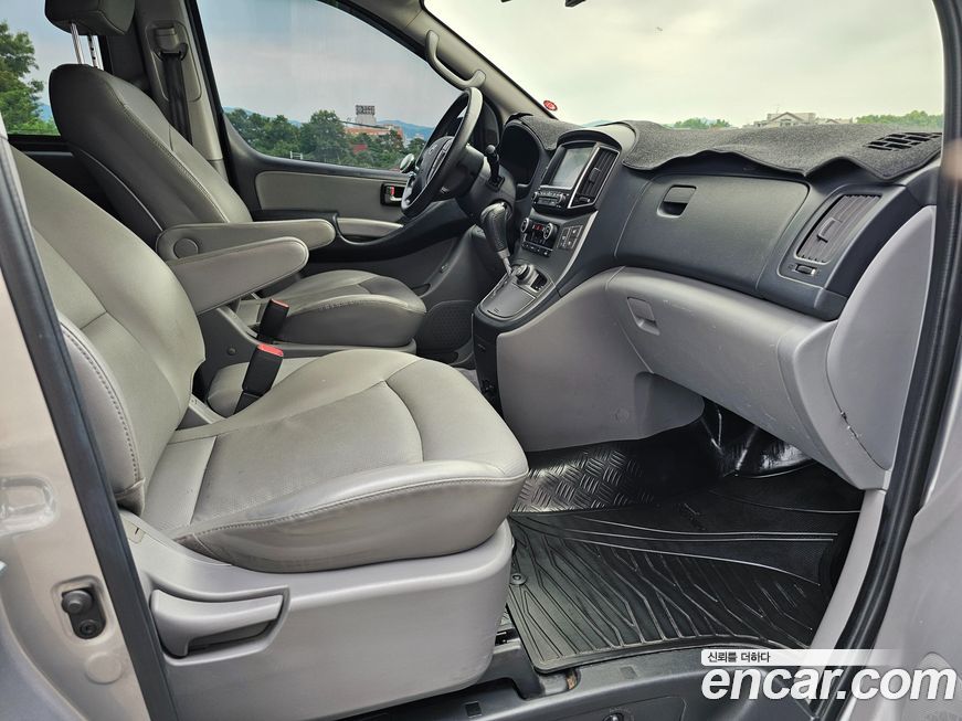 Hyundai Starex 2019