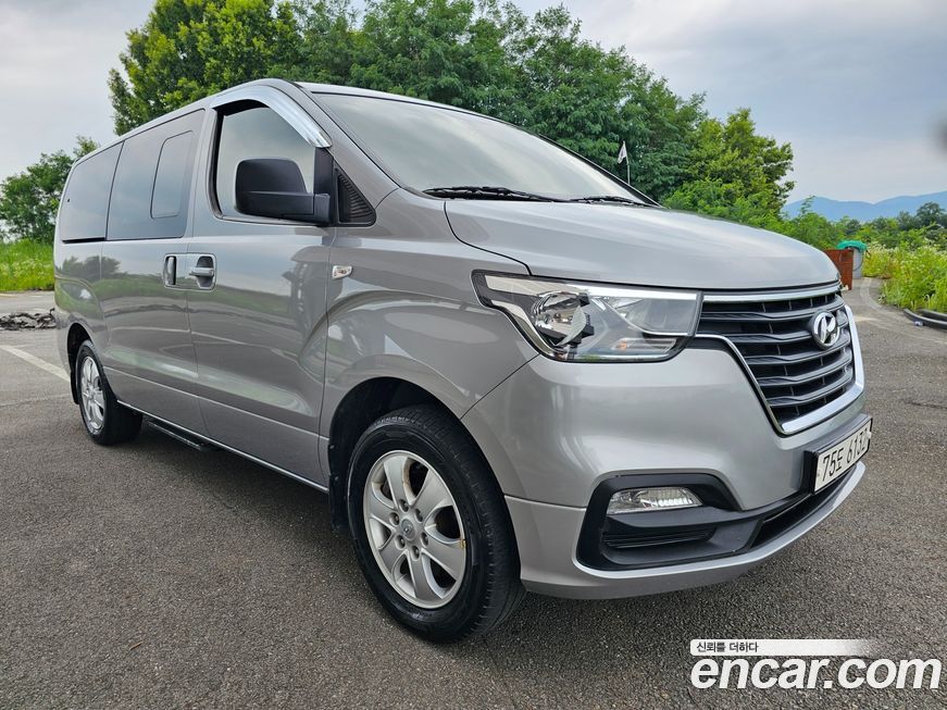 Hyundai Starex 2019