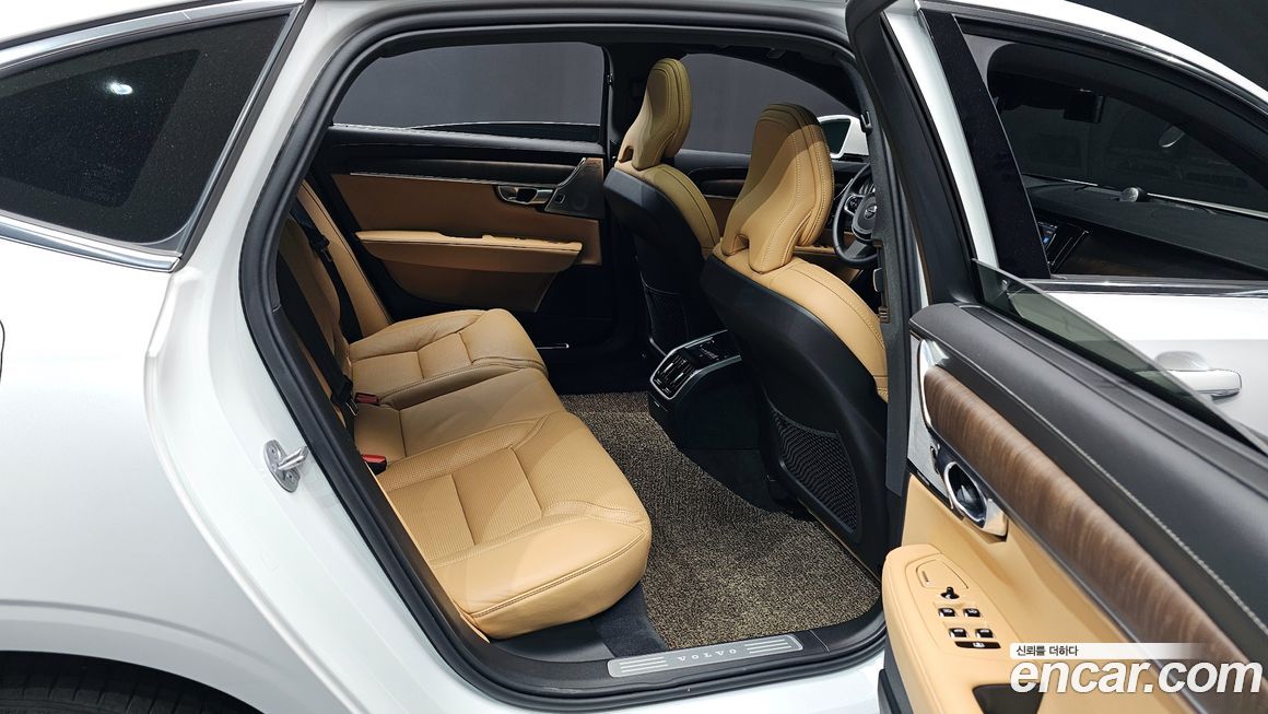 Volvo S90 2023