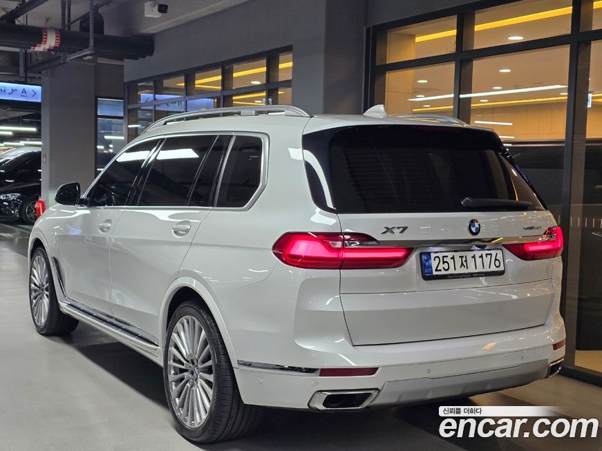 BMW X7 2022