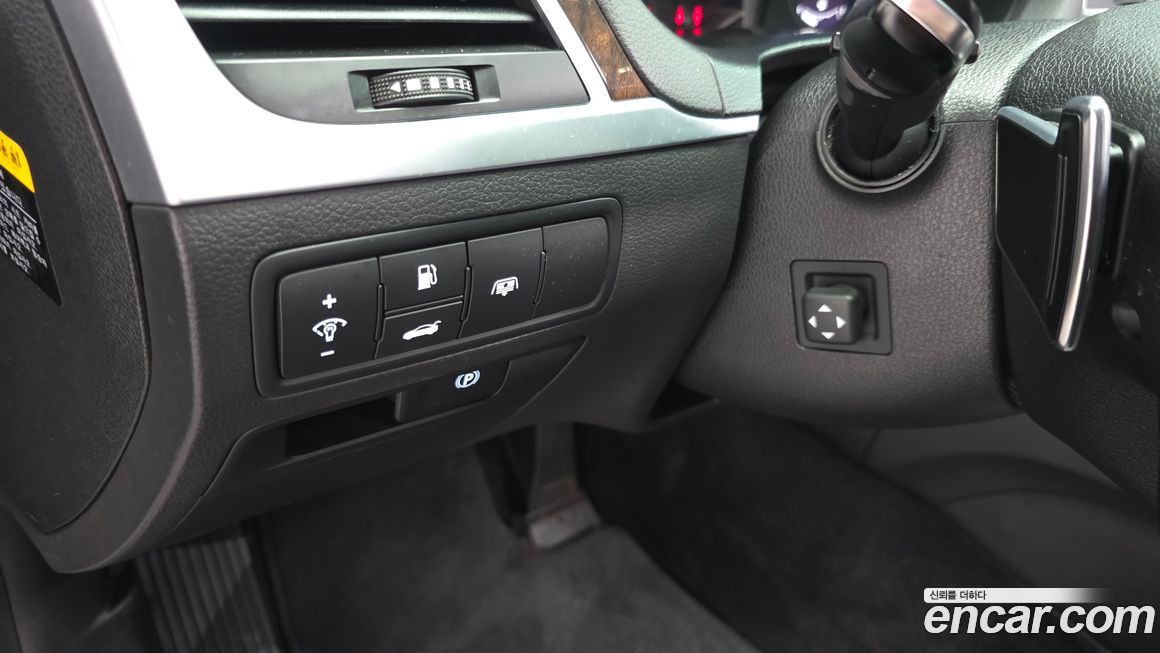 Hyundai Genesis 2015