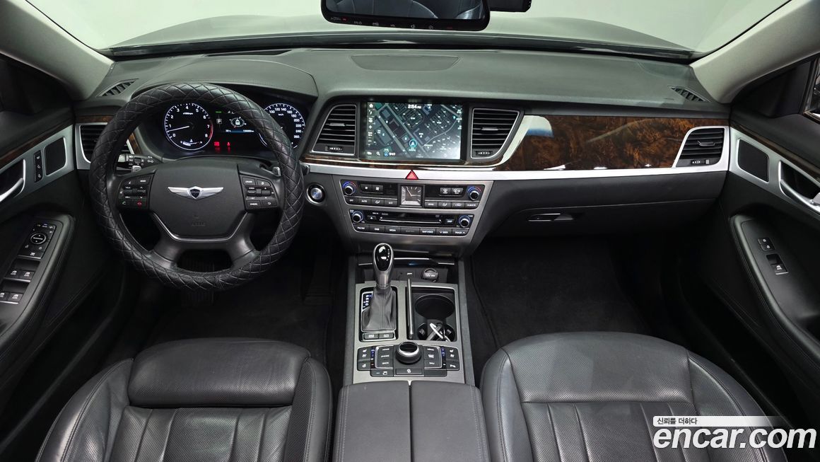 Hyundai Genesis 2015