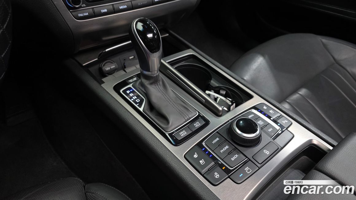 Hyundai Genesis 2015