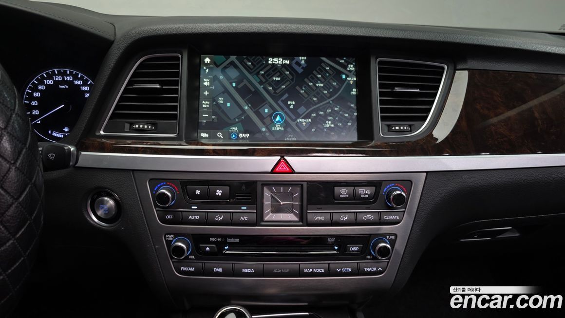 Hyundai Genesis 2015