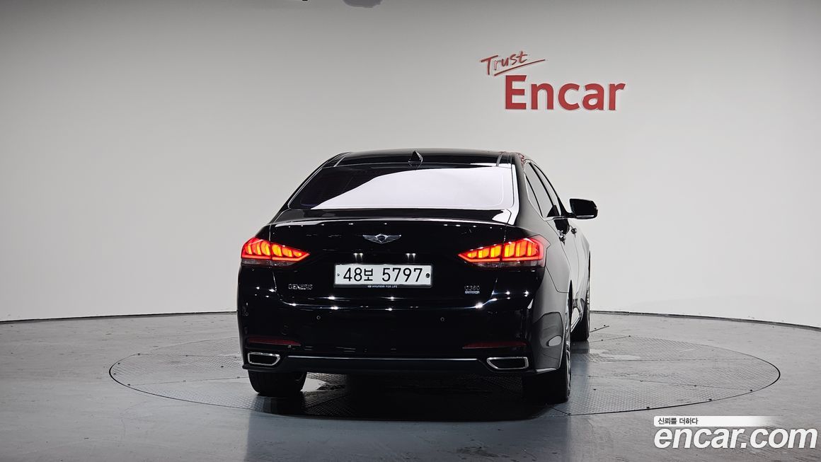 Hyundai Genesis 2015