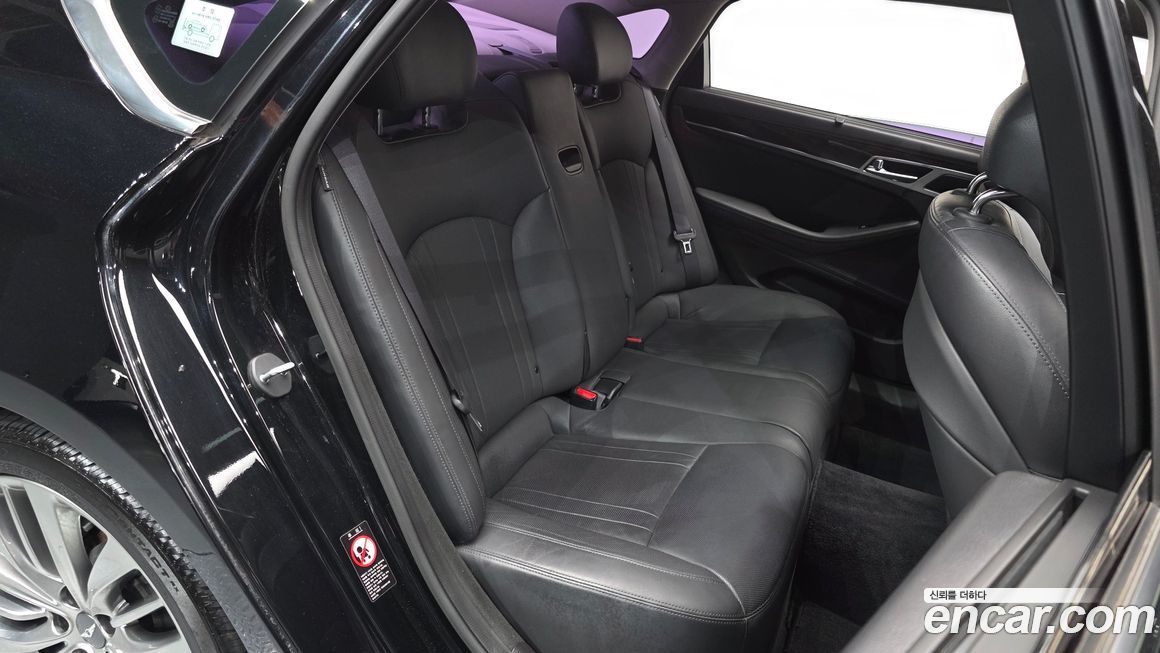 Hyundai Genesis 2015