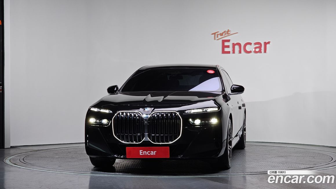 BMW 7-Series 2024