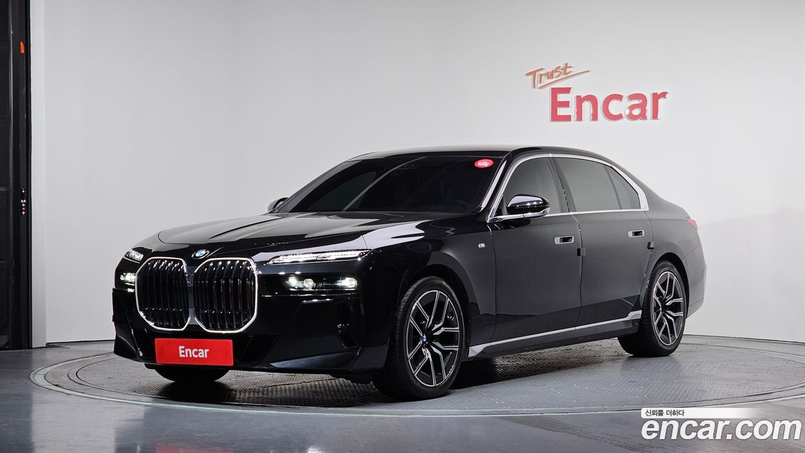 BMW 7-Series 2024