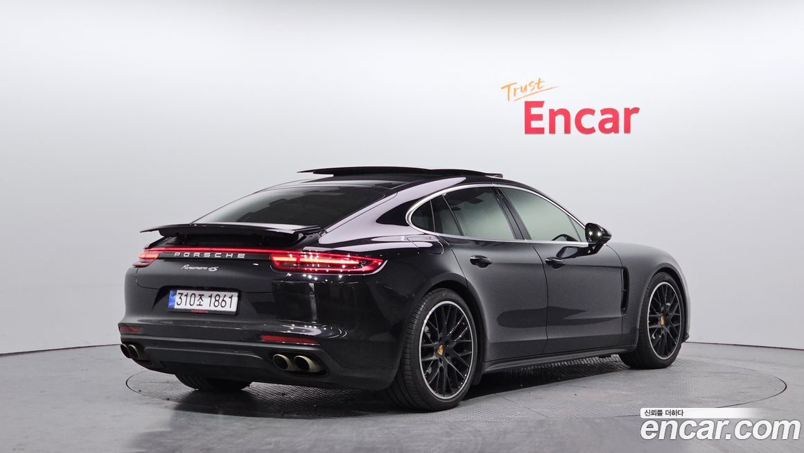 Porsche Panamera 2018