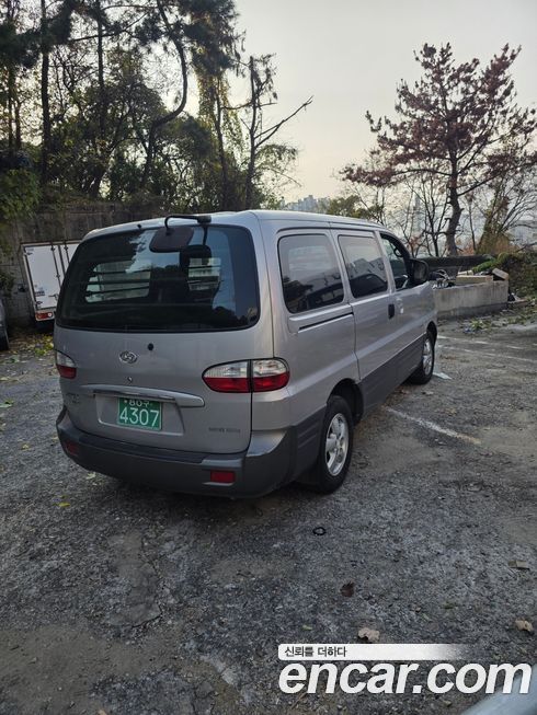 Hyundai Starex 2004