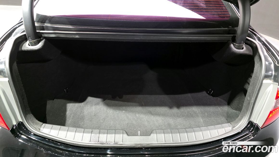 Hyundai Grandeur 2012