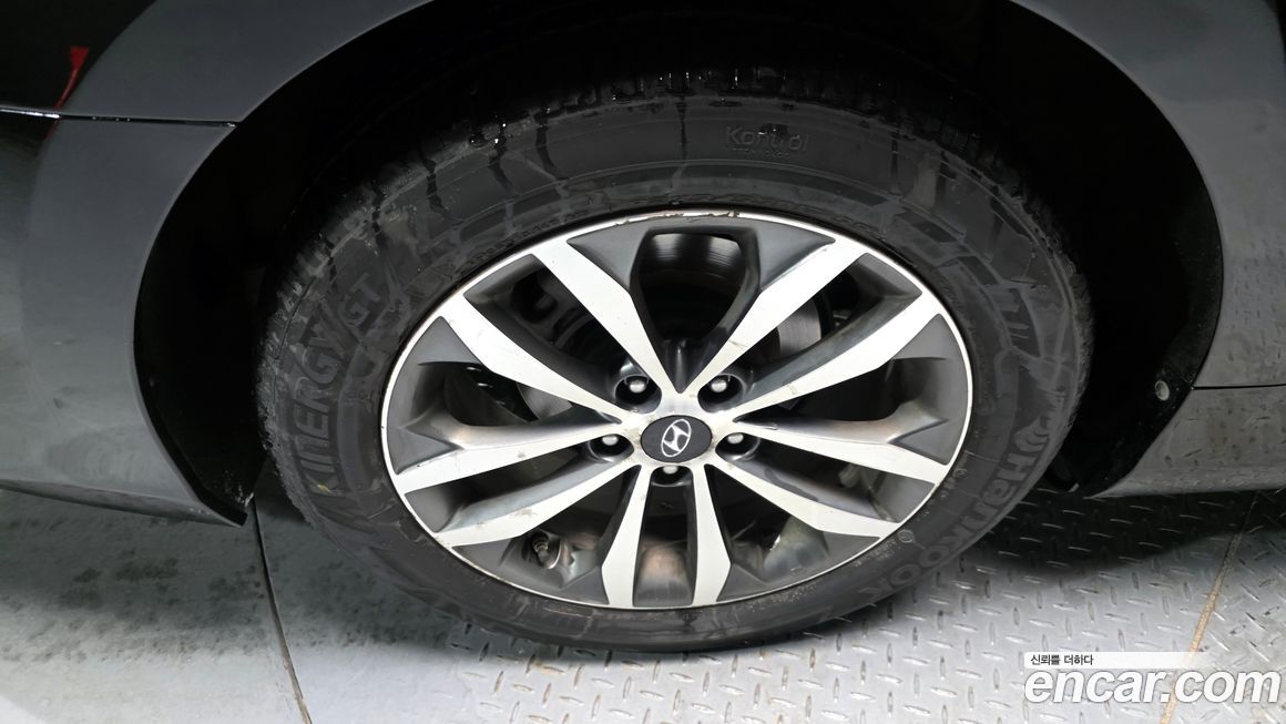 Hyundai Grandeur 2012