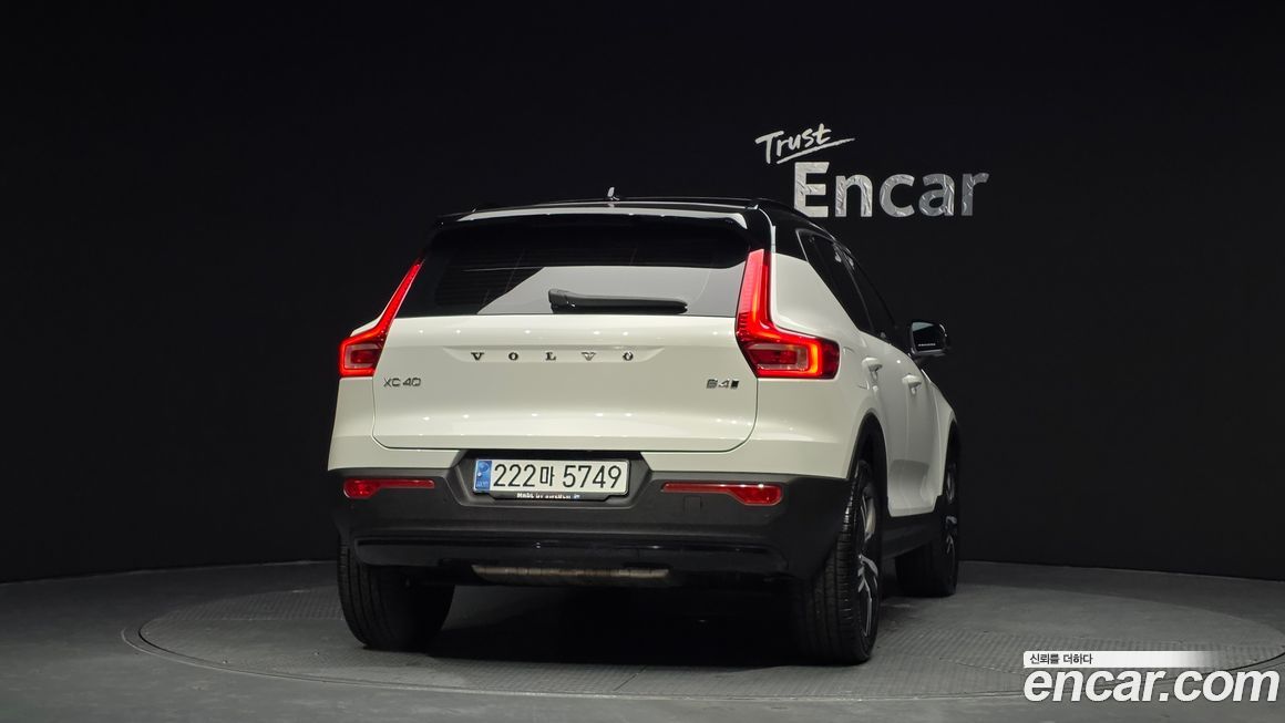 Volvo XC40 2021