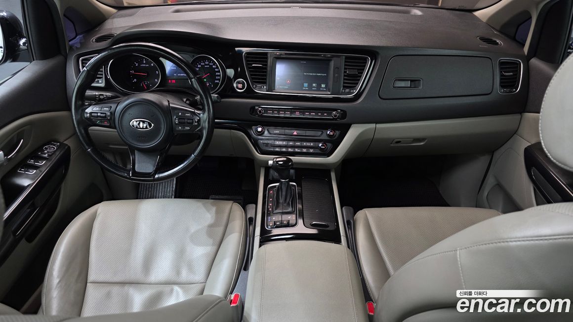 Kia Canival 2015