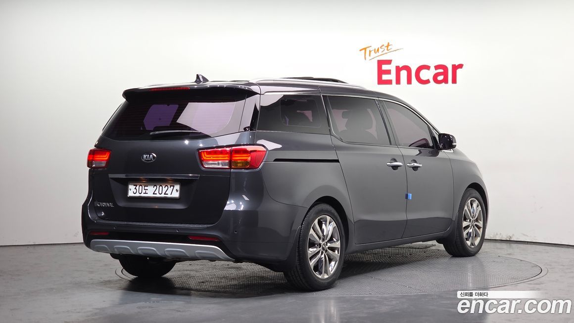 Kia Canival 2015