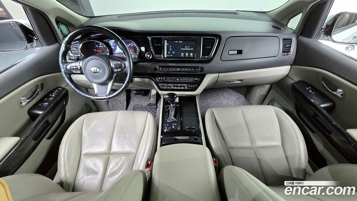 Kia Canival 2016