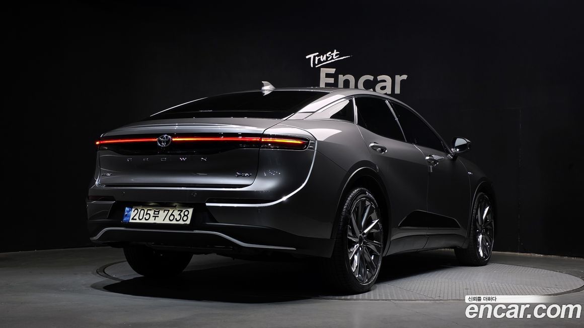 Toyota Crown 2024
