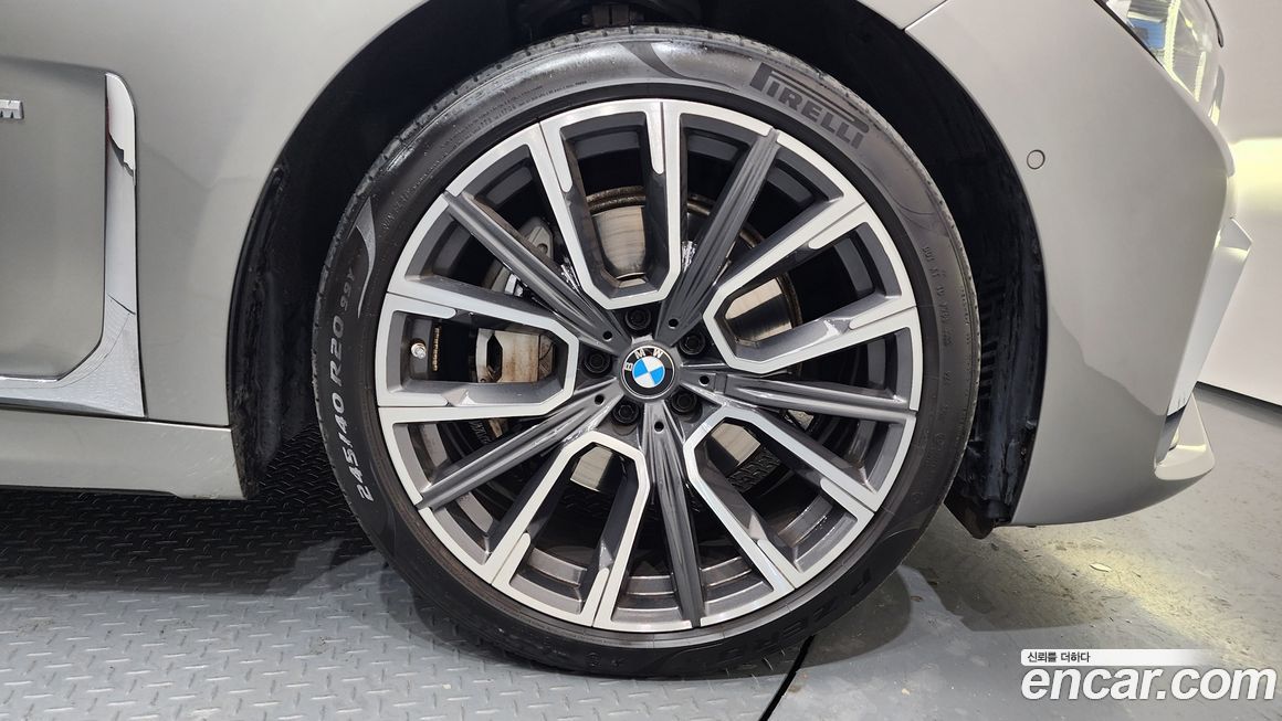 BMW 7-Series 2022