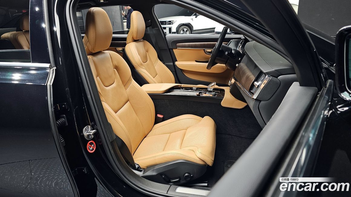 Volvo S90 2023