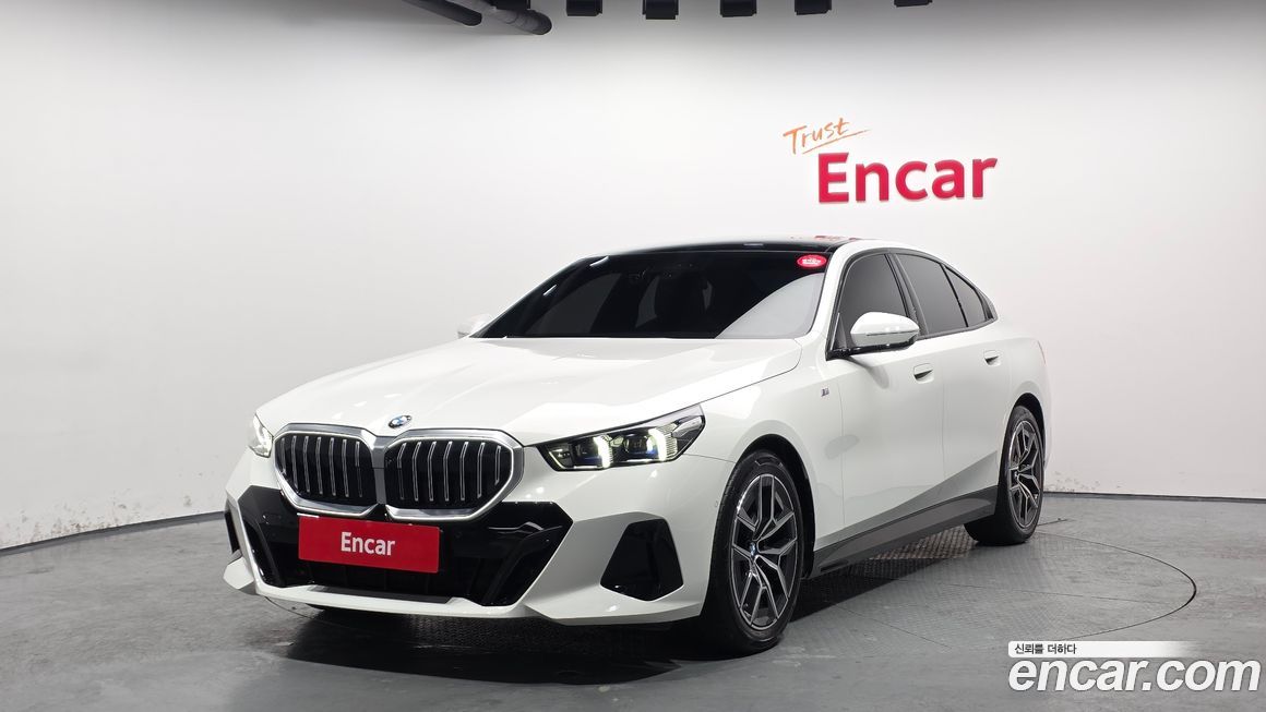 BMW 5-Series 2025