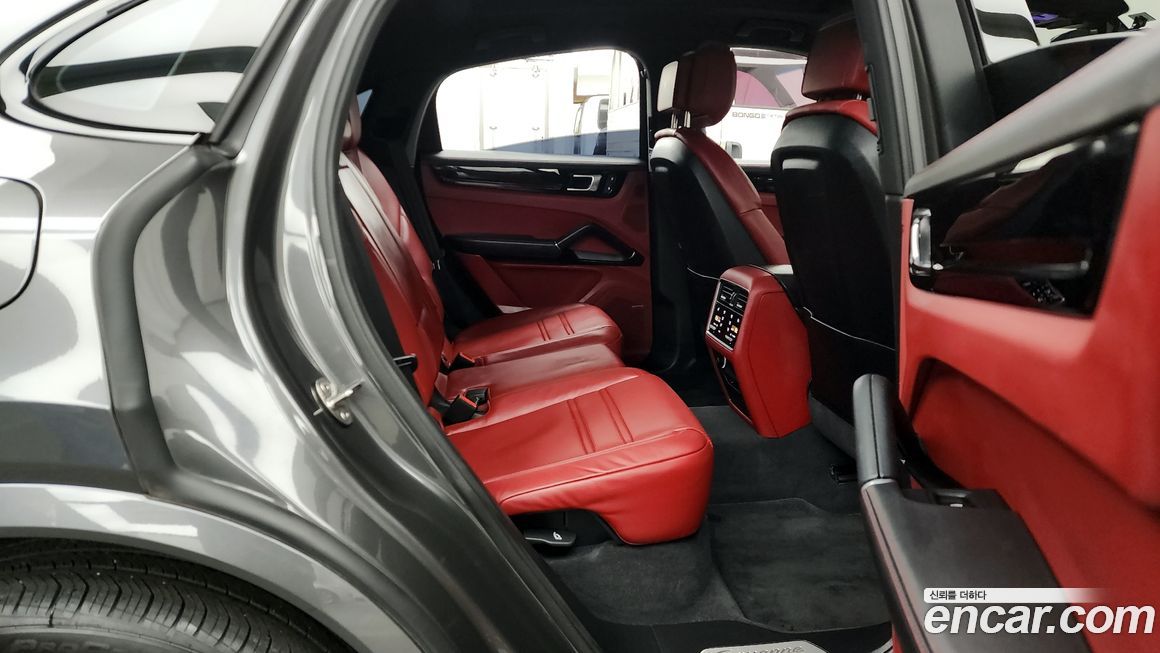 Porsche Cayenne 2023