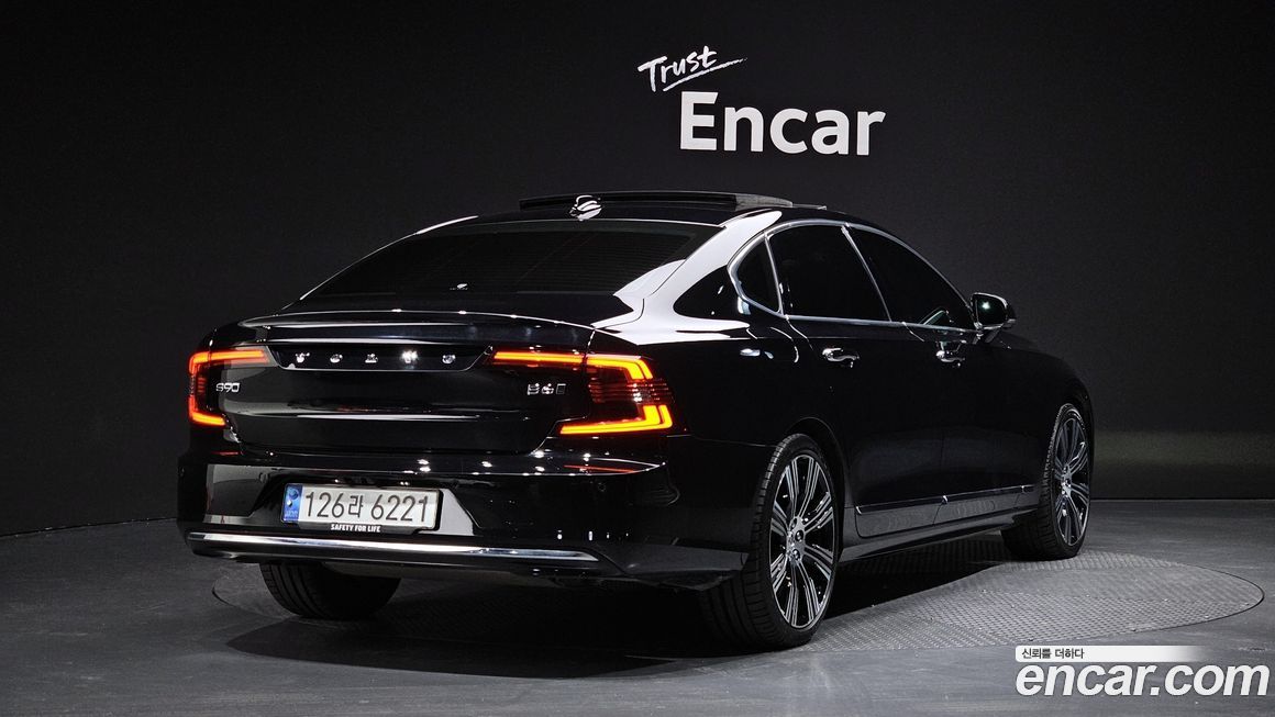 Volvo S90 2023