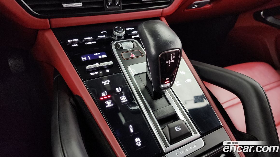 Porsche Cayenne 2023